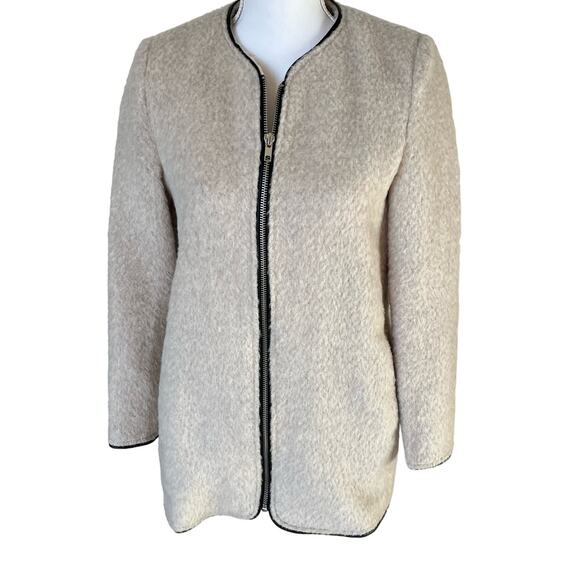 Forever 21 Jacket Size M Ivory Black Trim Full Zip Furry Fuzzy Teddy Longline - Picture 1 of 10